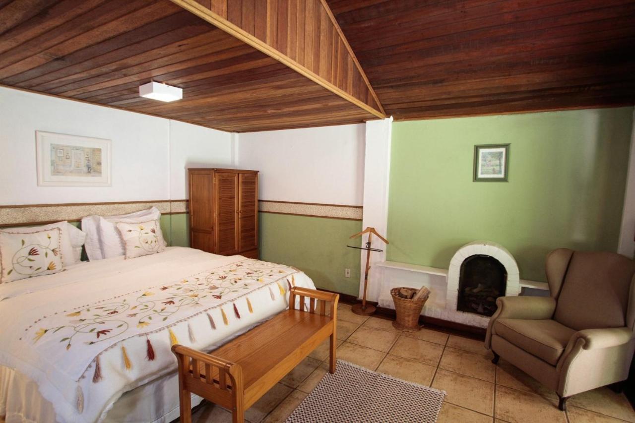 Pequena Suecia Hotell Penedo  Rum bild